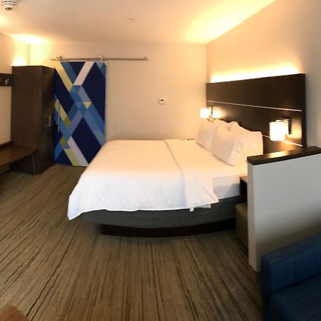 Holiday Inn Express & Suites - Hannibal - Medical Center Extérieur photo