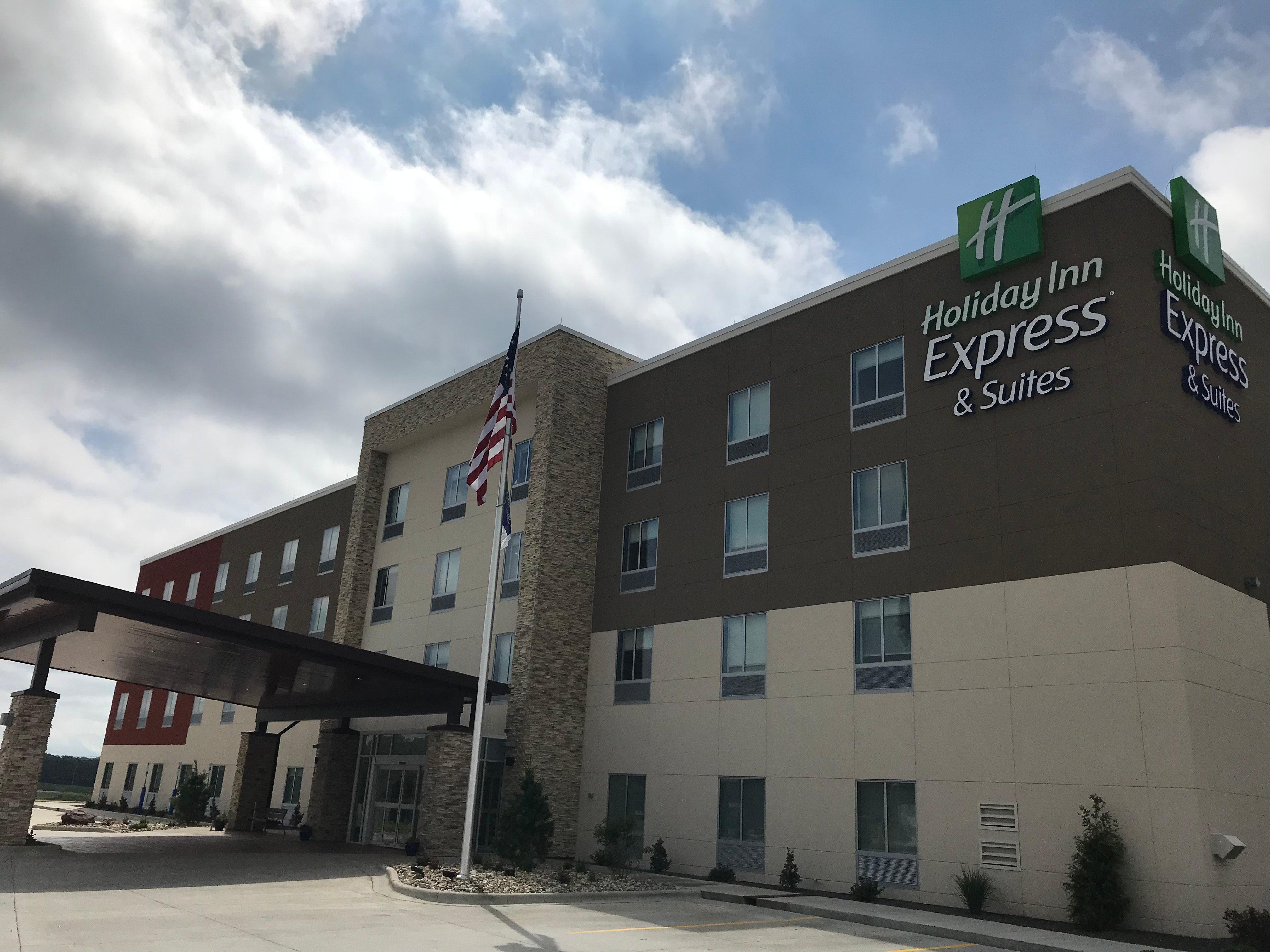 Holiday Inn Express & Suites - Hannibal - Medical Center Extérieur photo